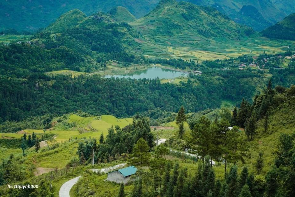 Homestay Hong Anh Донг Ван Екстериор снимка