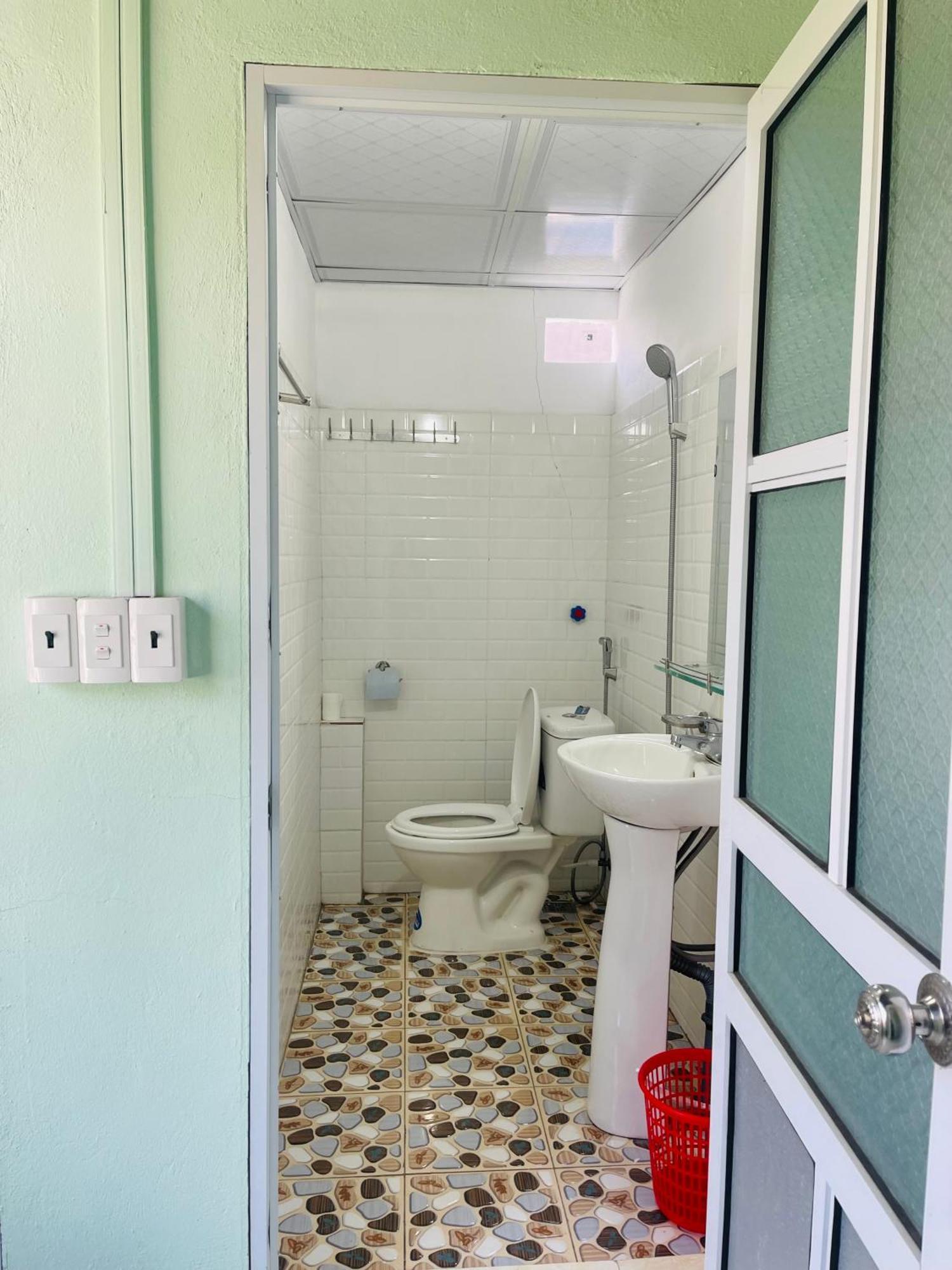 Homestay Hong Anh Донг Ван Екстериор снимка