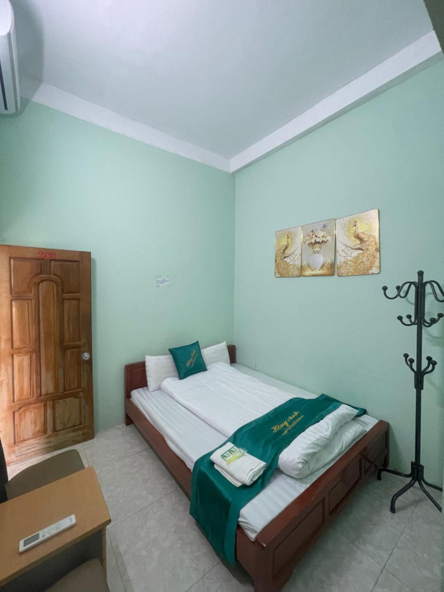 Homestay Hong Anh Донг Ван Екстериор снимка