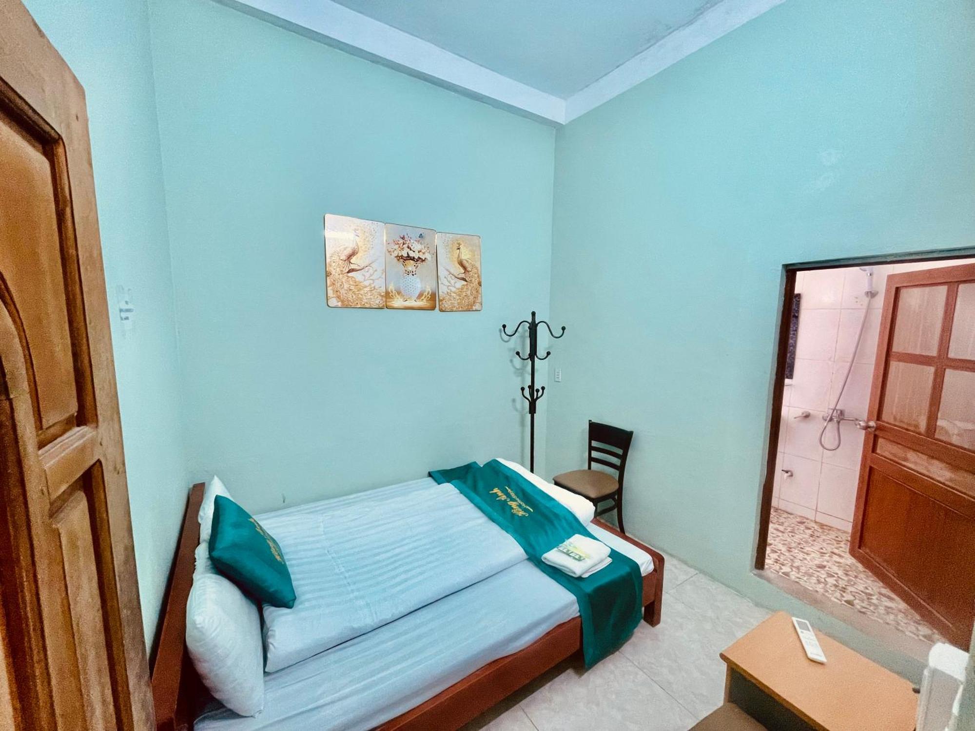 Homestay Hong Anh Донг Ван Екстериор снимка
